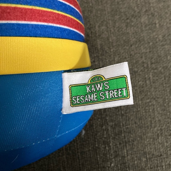 Kaws Ernie plush - Picture 2 of 3